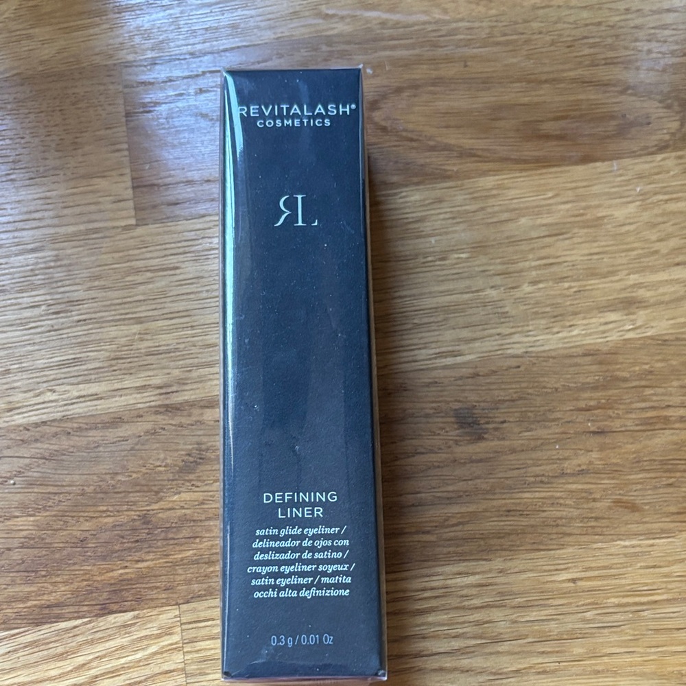 Defining Liner - Black Satin